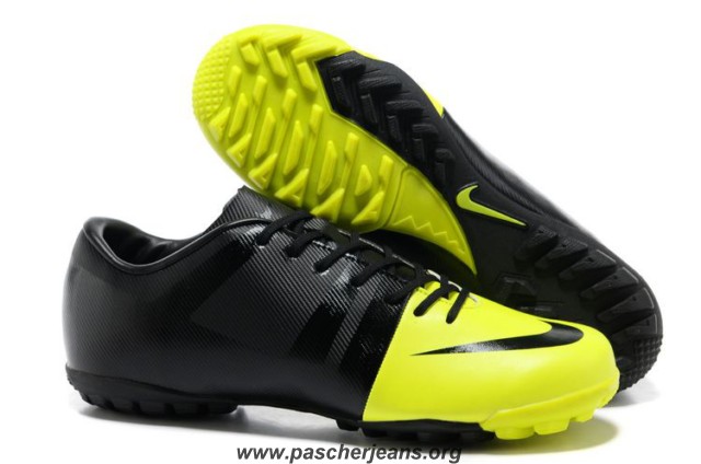 chaussure de foot adulte pas cher