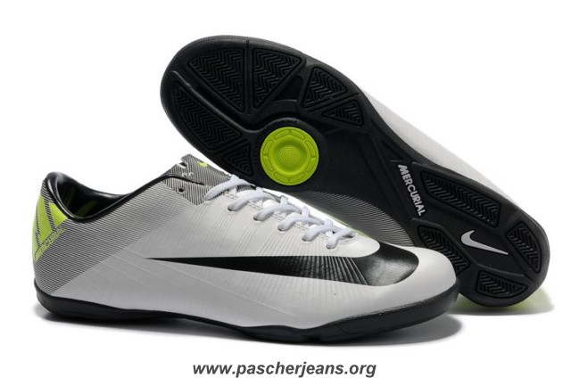 chaussure foot sans crampon